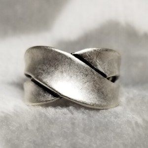 NEW Premier Designs Crossroads Ring 8